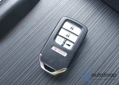 2021 Honda Pilot 2Wd Special Edition z USA, uszkodzony, nr VIN 5FNYF5H26MB008647